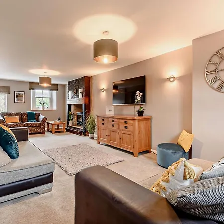 3 Bed In 90050 Haile