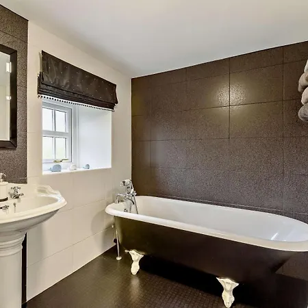 3 Bed In Egremont Oc-90050 *